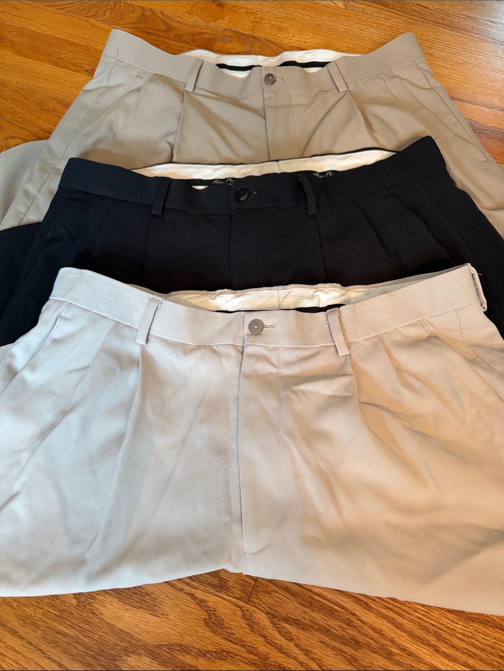 3AlanFlusserGolfShortsW36L21Polyester/silky feelPleatedTanCreamBlackVGCondition